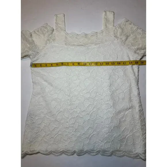 Chicos Women’s Lace Cold-Shoulder Top Size 2 US Large off White Long Sleeve Line - Picture 5 of 7